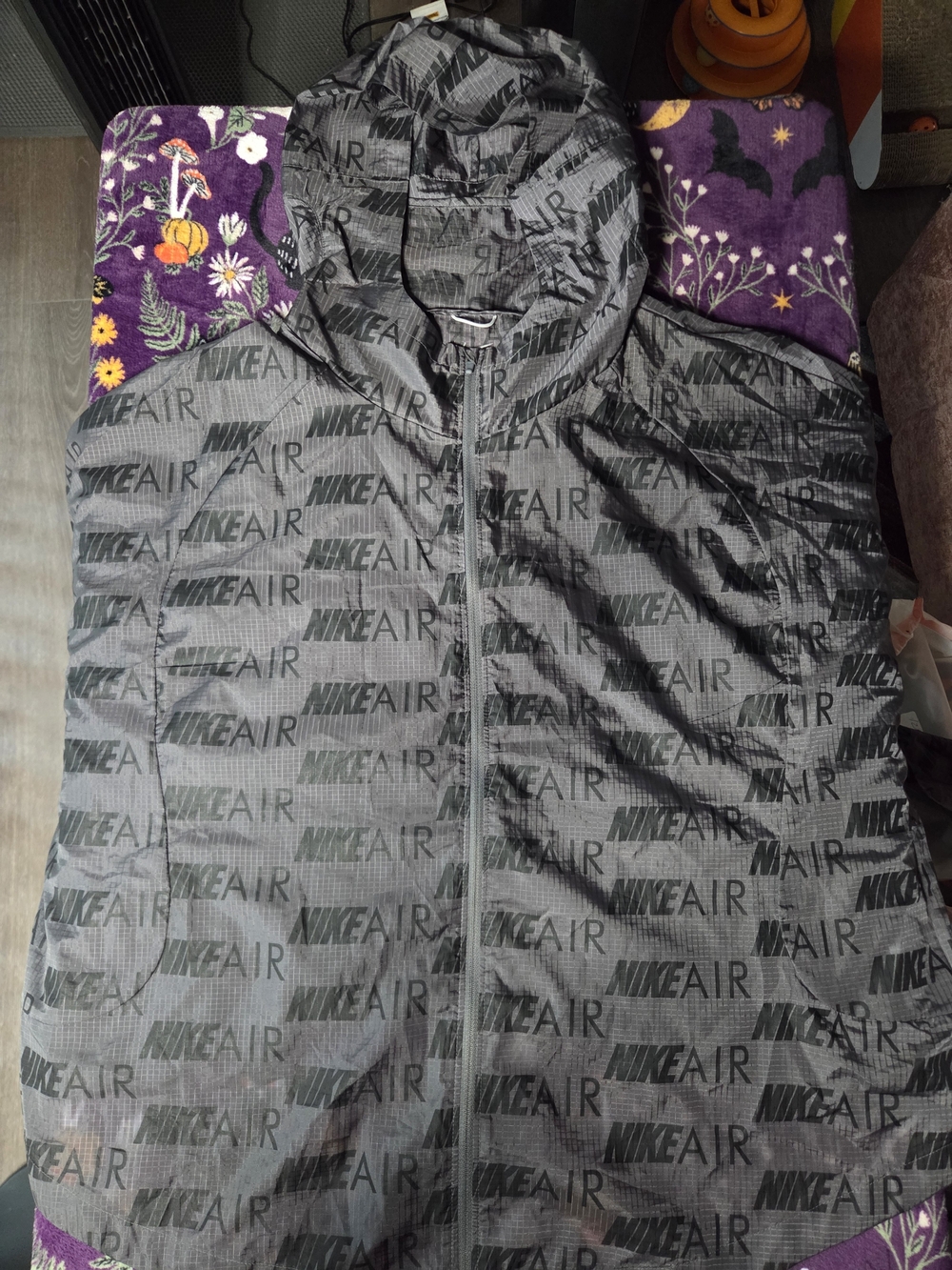 Nike Black & Gray All-Over Logo Hooded Travel Athletic Jacket 2X